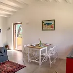 Casale Medi - Nuove Ed Eleganti Con Giardino, Vista E Piscina Condivisa Casa de Férias Belvedere Ostrense