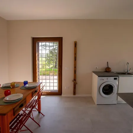 Casale Medi - Nuove Ed Eleganti Con Giardino, Vista E Piscina Condivisa Vakantiehuis