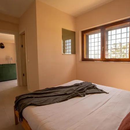 Casale Medi - Nuove Ed Eleganti Con Giardino, Vista E Piscina Condivisa *